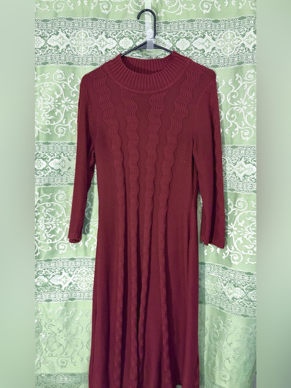 Women’s Cable-Knit Long Sleeve Dress - Burgundy